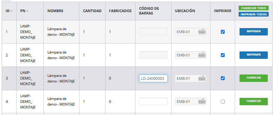Productos a fabricar: en la línea 3, pendiente, el código LD-24090003 tecleado en la columna Código de barras; en las líneas 1 y 2, ya fabricadas, la celda está gris y no se puede escribir.