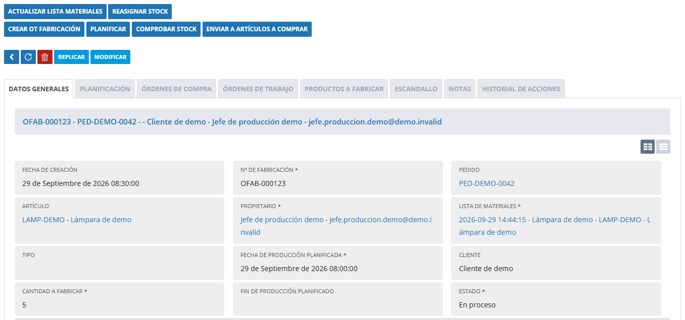 Ficha de la orden de fabricación OFAB-000123 en estado En proceso con los botones Actualizar Lista materiales, Reasignar stock, Crear OT Fabricación, Planificar, Comprobar stock y Enviar a artículos a comprar.